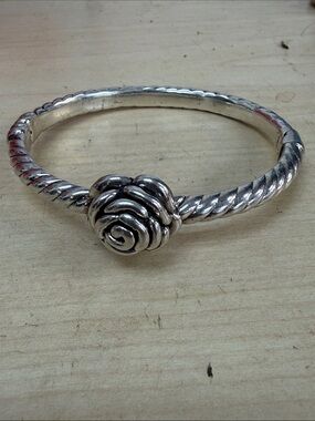 925 Sterling Silver Rose Hinged Bangle Bracelet Thailand